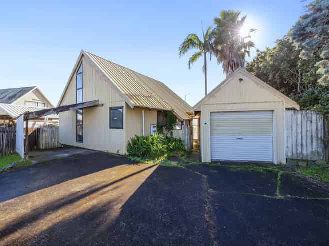 90 Te Irirangi Drive, Clover Park