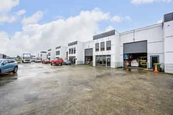 272sqm Modern Industrial Unit For Lease