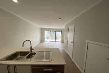 15/125B Metcalfe Road, Ranui
