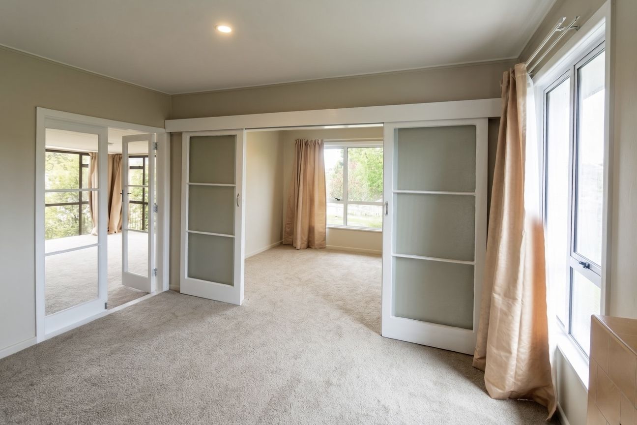 Spacious Family Living Backing Onto Parrs Park - Mehr