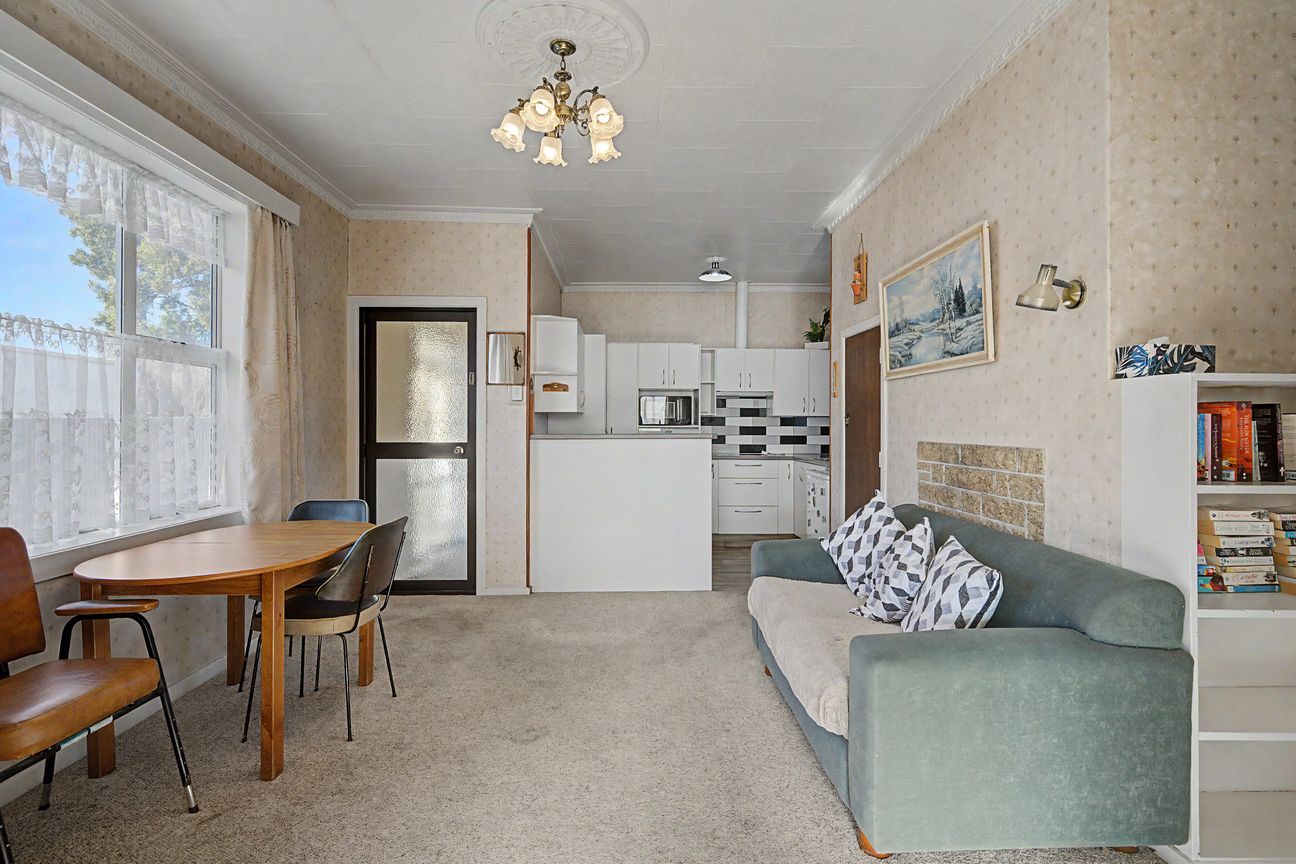 Packed with Potential for First Home Buyers – pohled 3