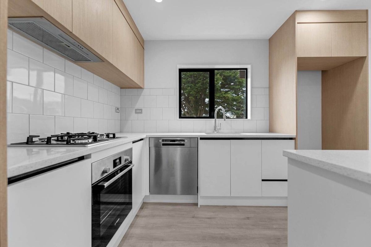4 Bedroom Family Home in Manurewa - Widok 2
