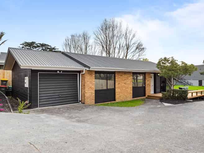 2/238 Sunset Road, Windsor Park