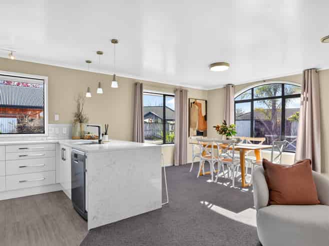 94 Wentworth Drive, Rototuna North