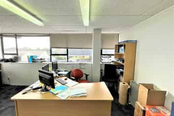 Tidy Office Space on The Peninsula