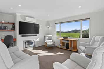 11 Lowburn Avenue, Waipu