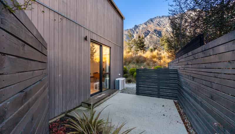 7 Escalator Avenue, Jacks Point