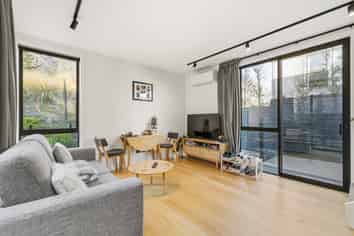 7 Escalator Avenue, Jacks Point