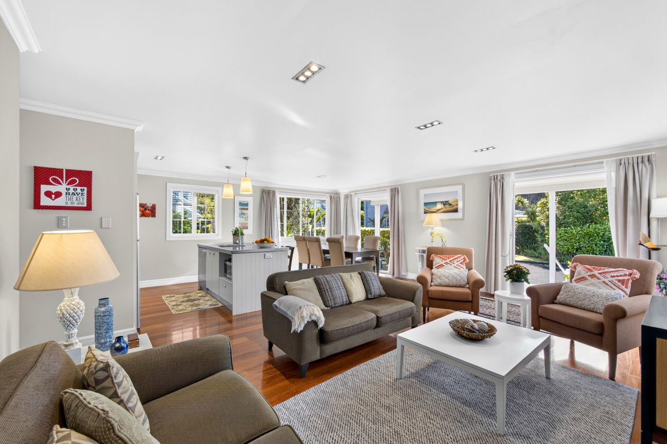 Russell Cottage Living in the Heart of Town - Ansicht 4