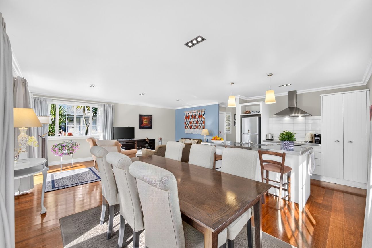 Russell Cottage Living in the Heart of Town - Ansicht 5