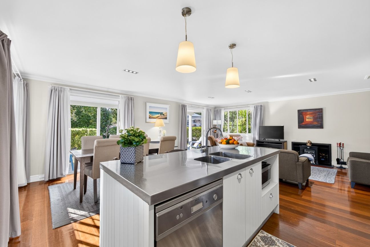 Russell Cottage Living in the Heart of Town - Ansicht 3