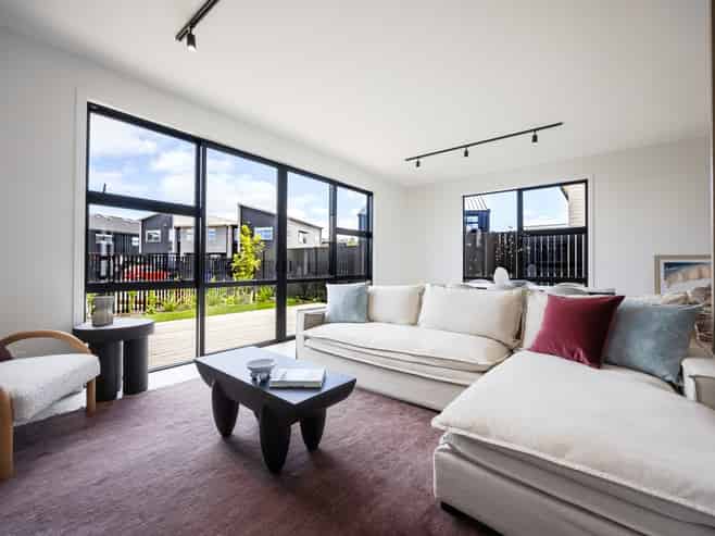 11 O'Neills Road, Swanson