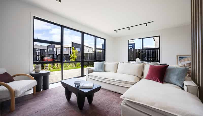 11 O'Neills Road, Swanson