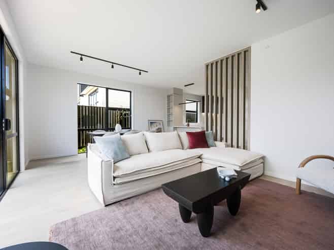 11 O'Neills Road, Swanson