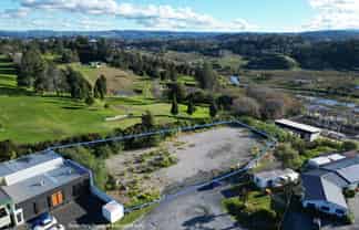 Secure Yard Space in Gate Pa
