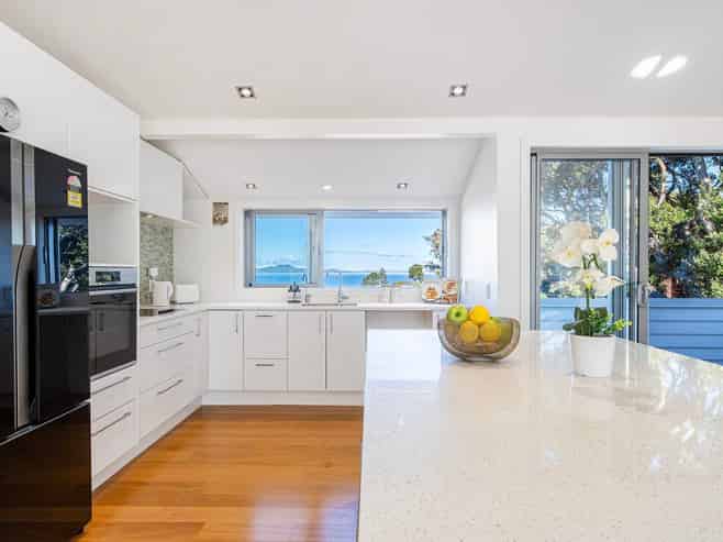 2/19 Toroa Street, Torbay