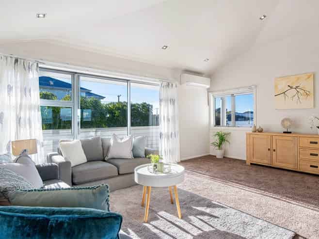 2/19 Toroa Street, Torbay
