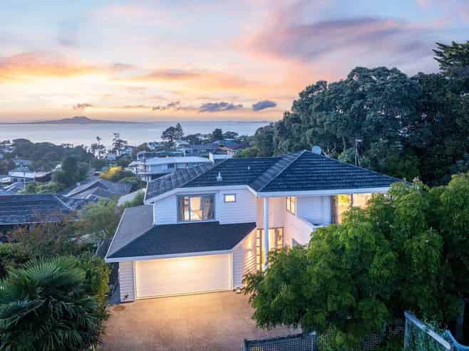 2/19 Toroa Street, Torbay