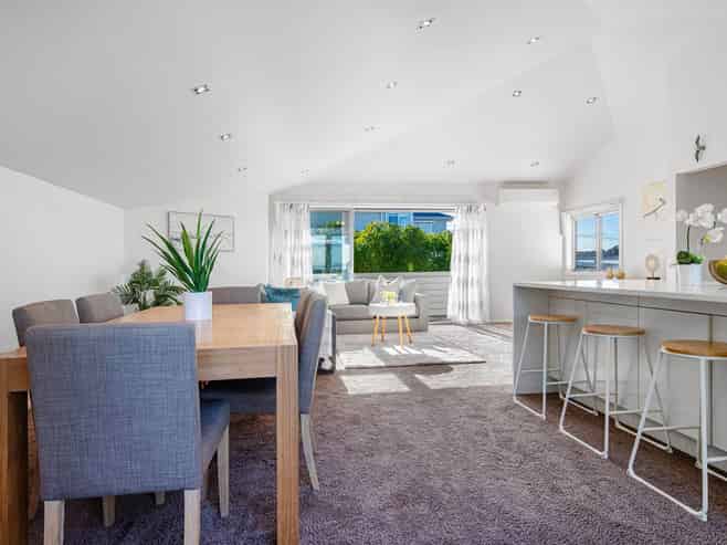2/19 Toroa Street, Torbay