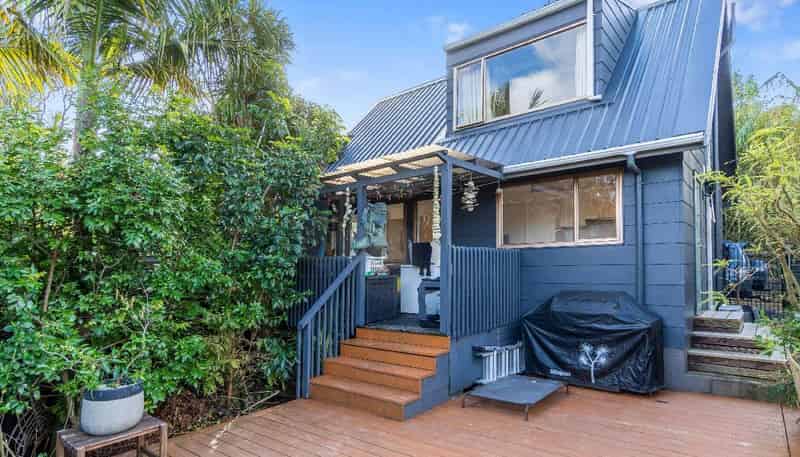 2/143 Balmain Road, Birkenhead
