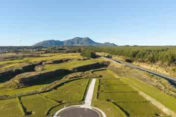 60 Wharariki Rise, Wharewaka