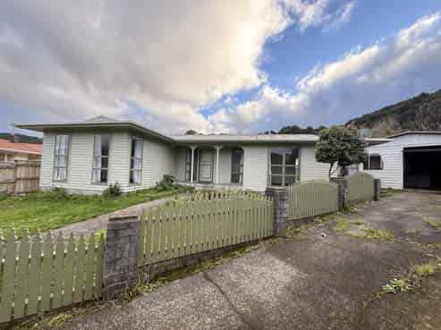 20 Kumeroa Grove, Wainuiomata