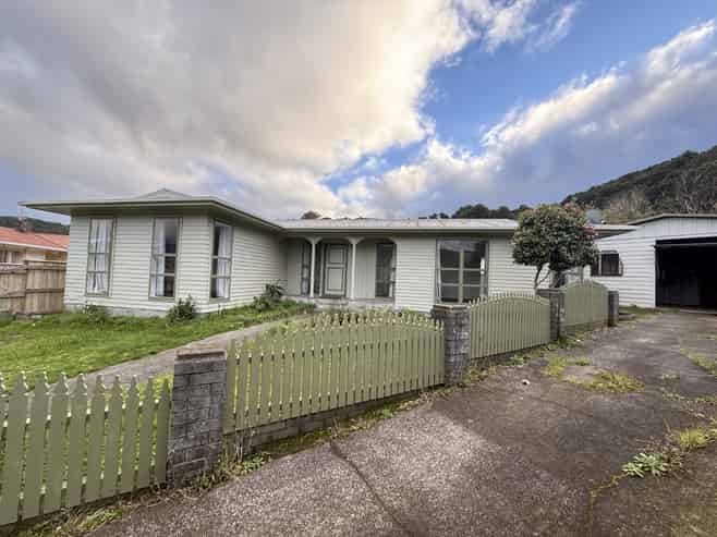 20 Kumeroa Grove, Wainuiomata