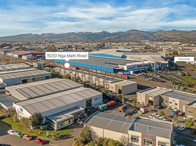 Modern Live/Work Industrial Unit