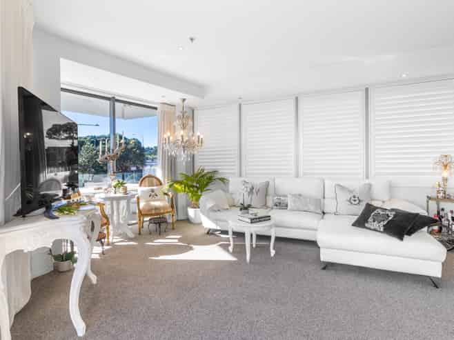 305/88 The Strand, Parnell