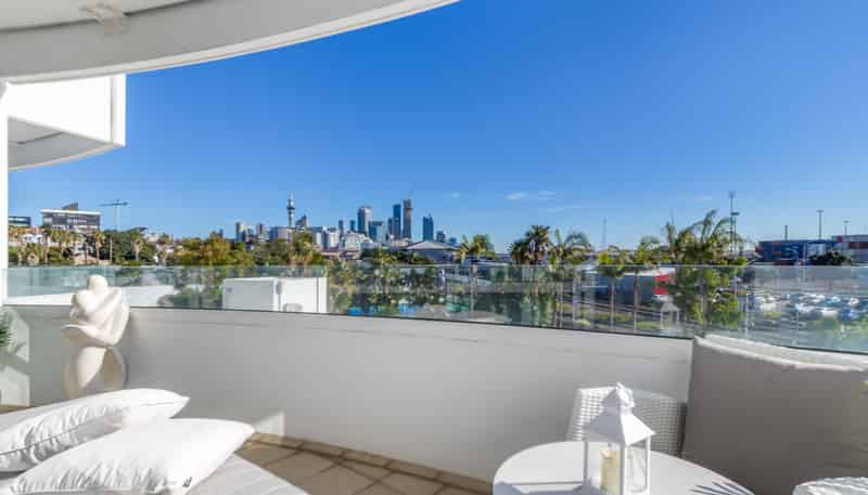 305/88 The Strand, Parnell