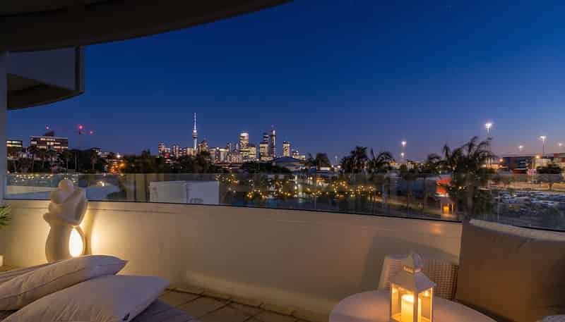 305/88 The Strand, Parnell
