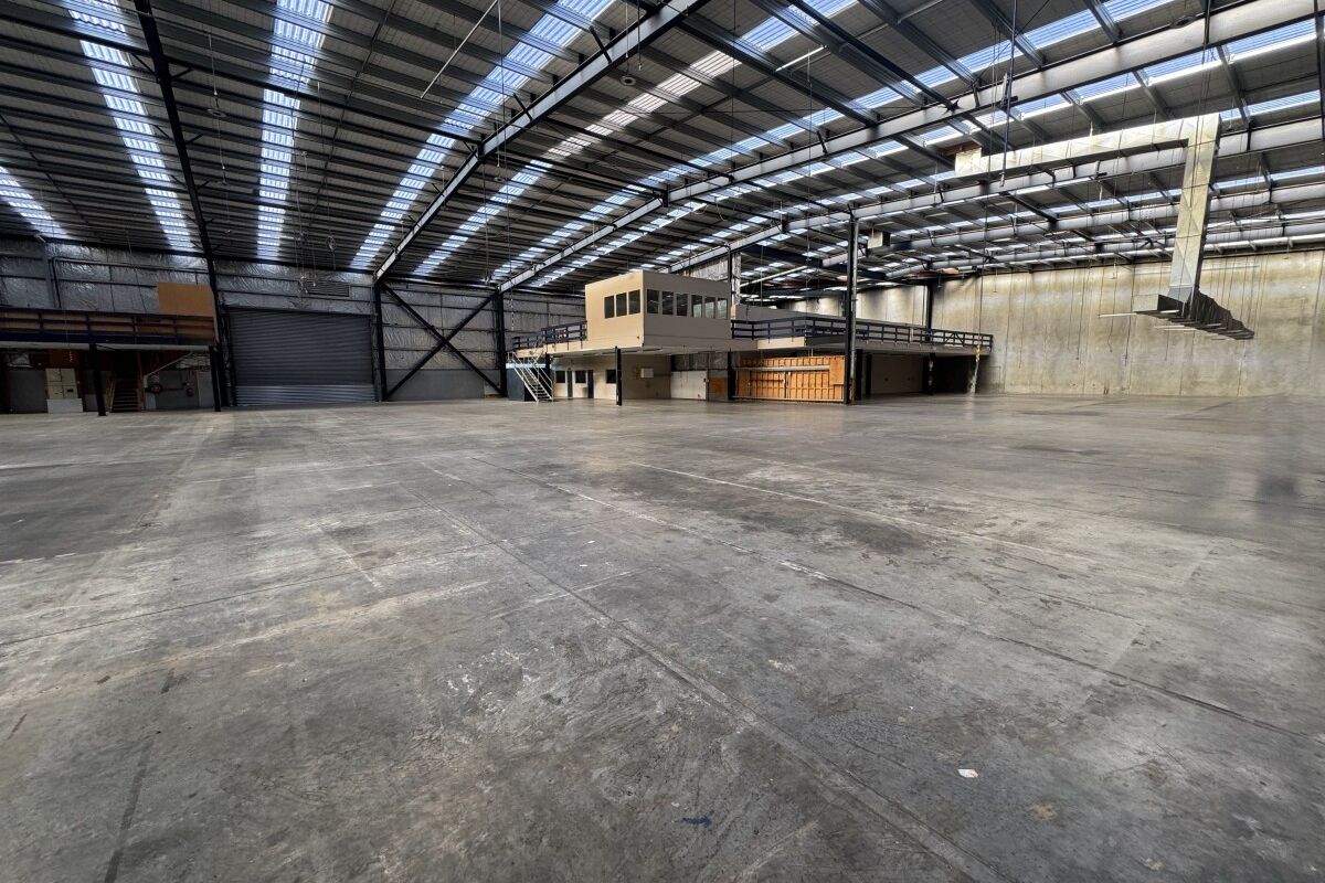 Well-Configured Industrial – 3,350m² - Aanzicht 4