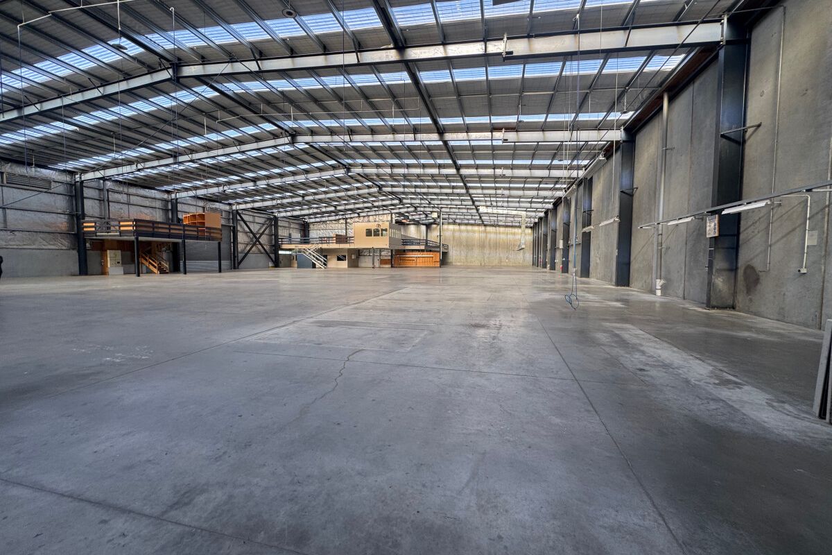 Well-Configured Industrial – 3,350m² - Aanzicht 2