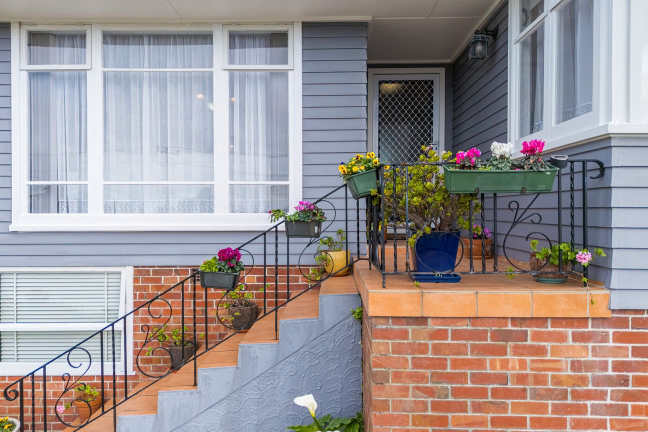 Selling After 27 Years To Downsize – pohled 2