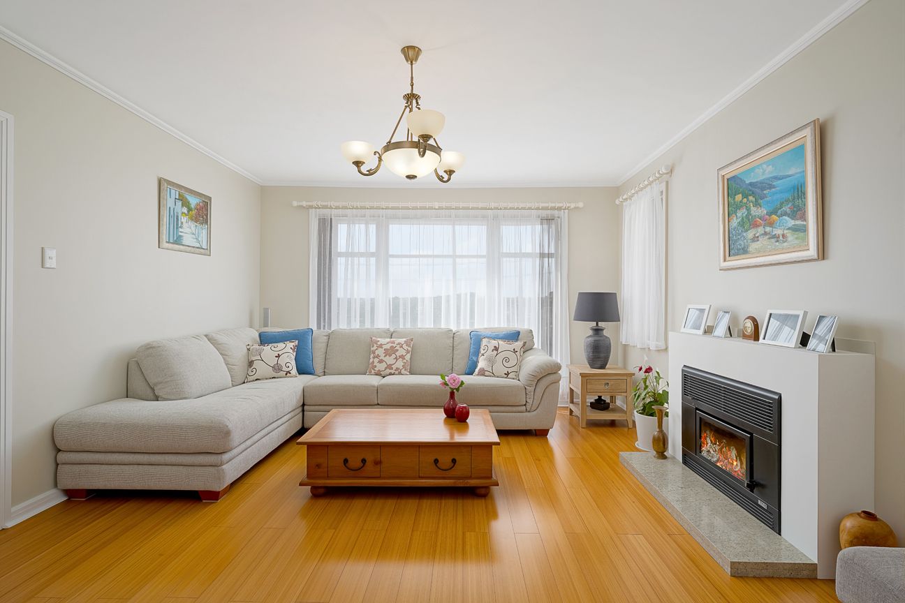 Selling After 27 Years To Downsize – pohled 4
