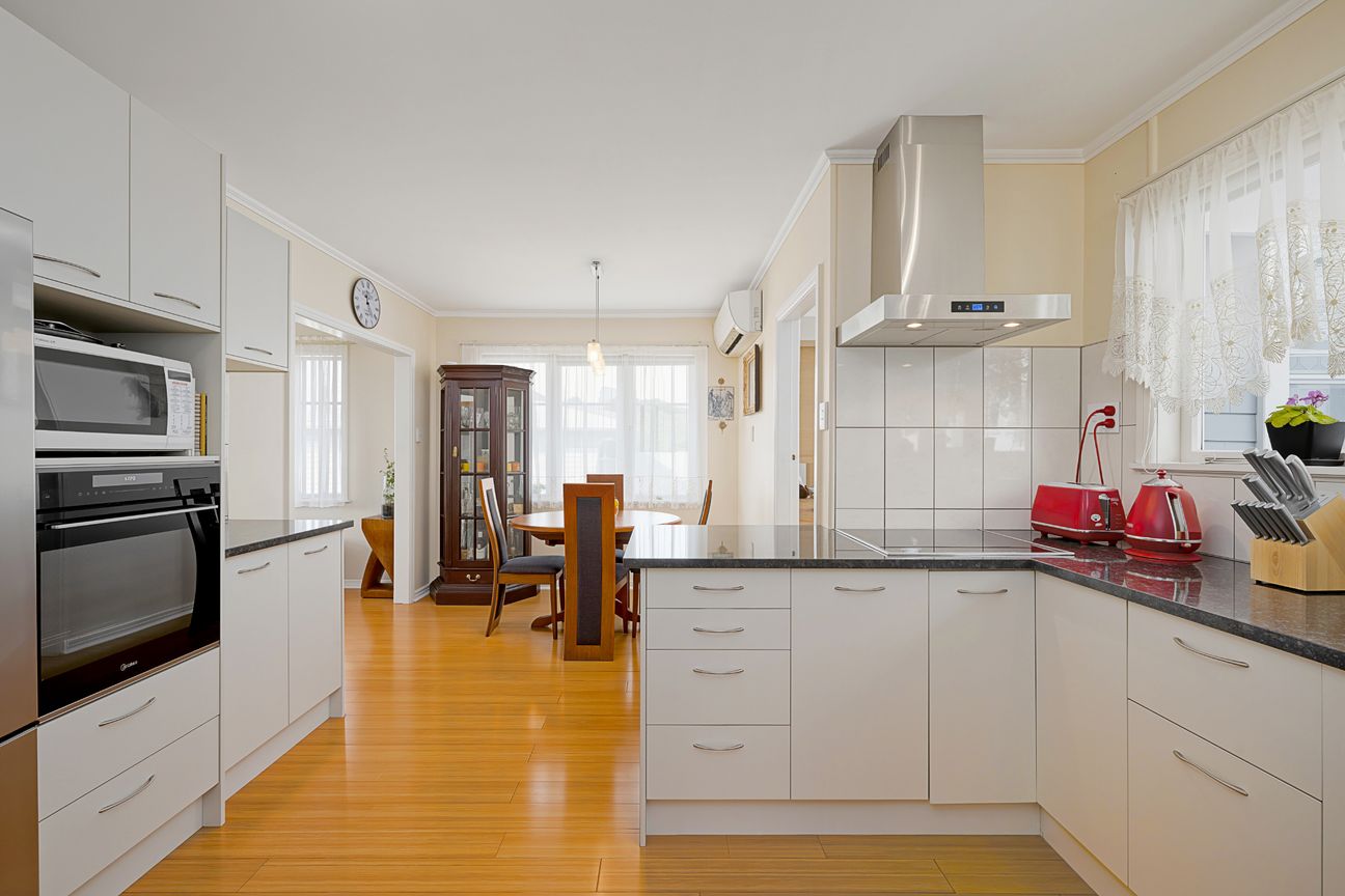 Selling After 27 Years To Downsize – další