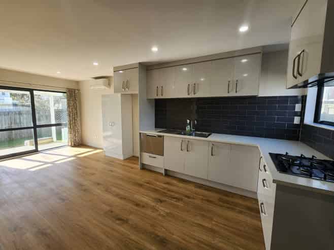 51a  Astley Avenue , New Lynn