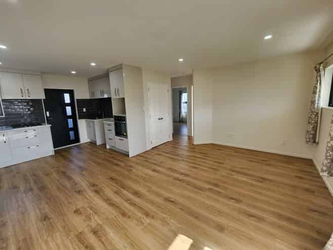 51a  Astley Avenue , New Lynn