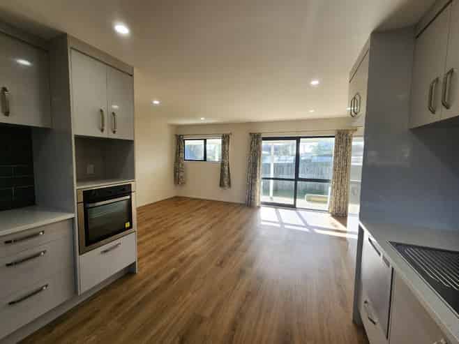 51a  Astley Avenue , New Lynn