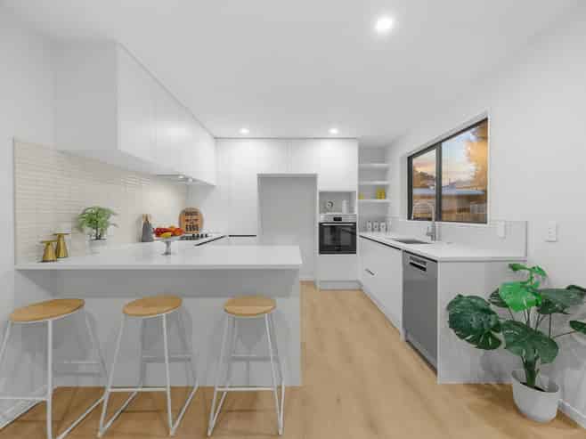 1B Mamuku Drive, Massey