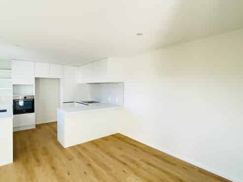 1B Mamuku Drive, Massey
