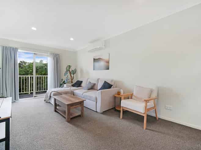 8/4 Keeling Road, Henderson