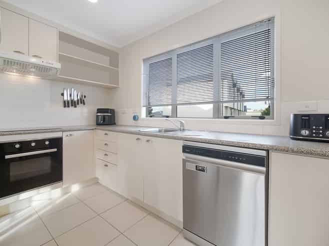 8/4 Keeling Road, Henderson