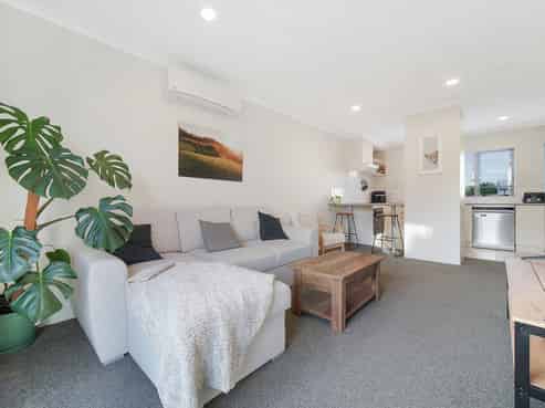 8/4 Keeling Road, Henderson