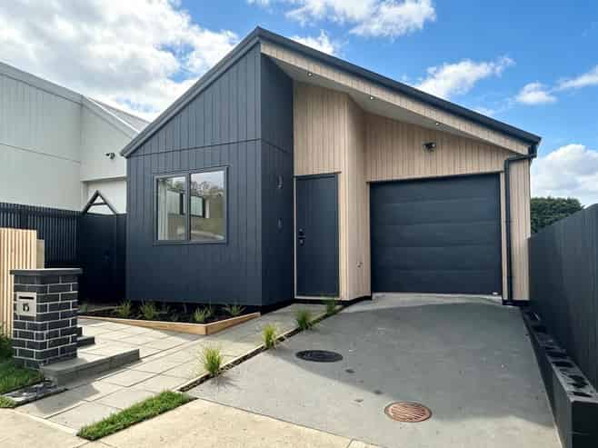 15 Mahinga Kai Road, Orewa