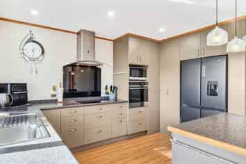 32 Grey Street, Feilding