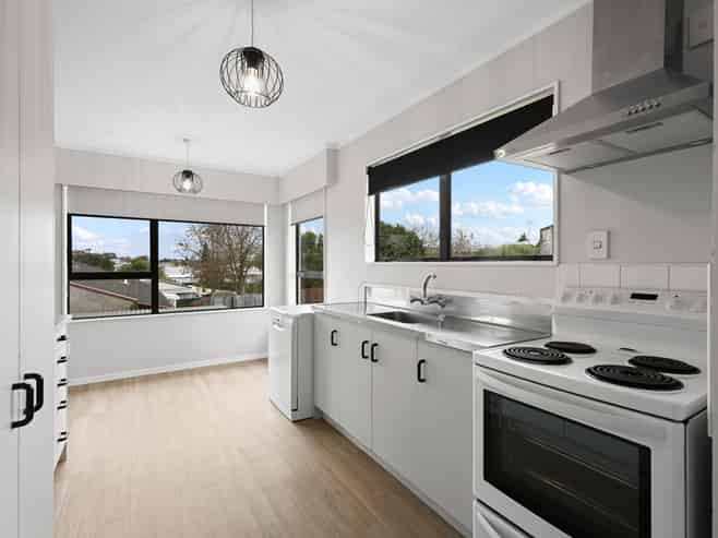 10A Madison Place, Dinsdale