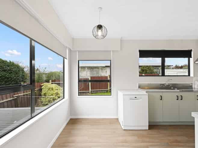 10A Madison Place, Dinsdale