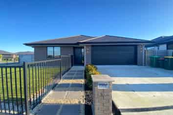 18 Reuben Ave, Rolleston