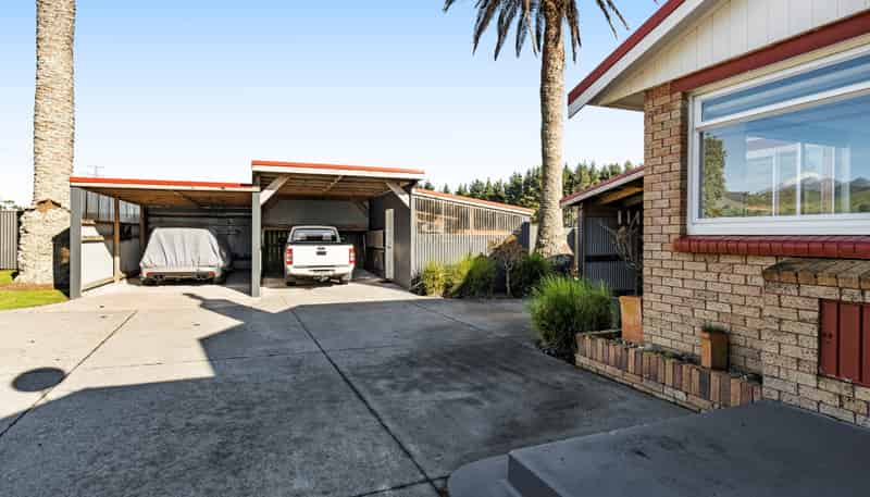 1606 South Road, Oakura